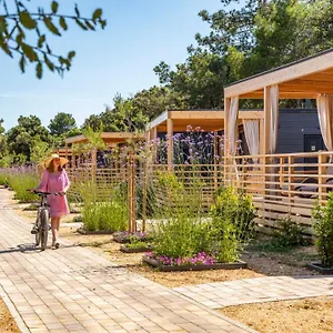 Mobile Homes Lopari Ferienpark Nerezine